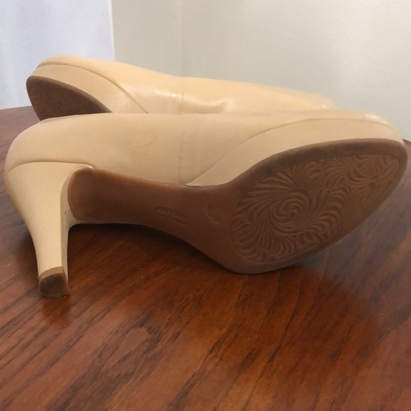 Nurture Tan heels. - Picture 7 of 15